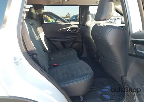 2025 Mitsubishi Outlander Se 2.5 2Wd z USA, uszkodzony, nr VIN JA4J3VA80SZ032016